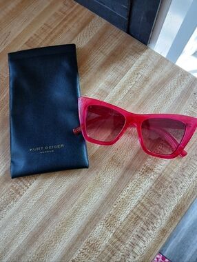 Kurt Geiger NWT Pink Sunglasses W/Black Pouch